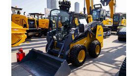 Мини-погрузчик XCMG SV790RU
