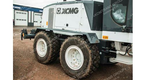 Карьерный грейдер XCMG GR256 c полным приводом